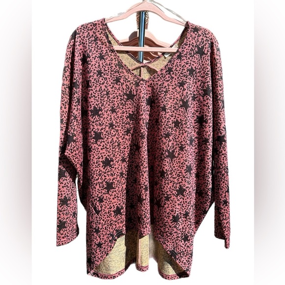 Pink Dolman Long Sleeve Top with Black Stars - Picture 3 of 8